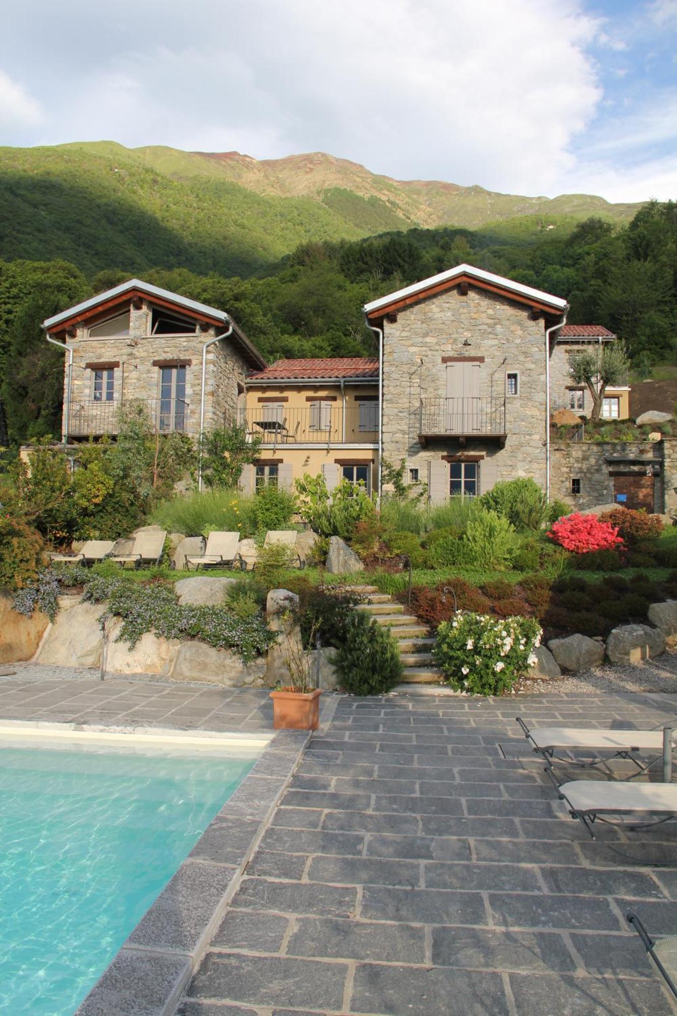 Agriturismo Treterre 피아넬로 델 라리오 외부 사진
